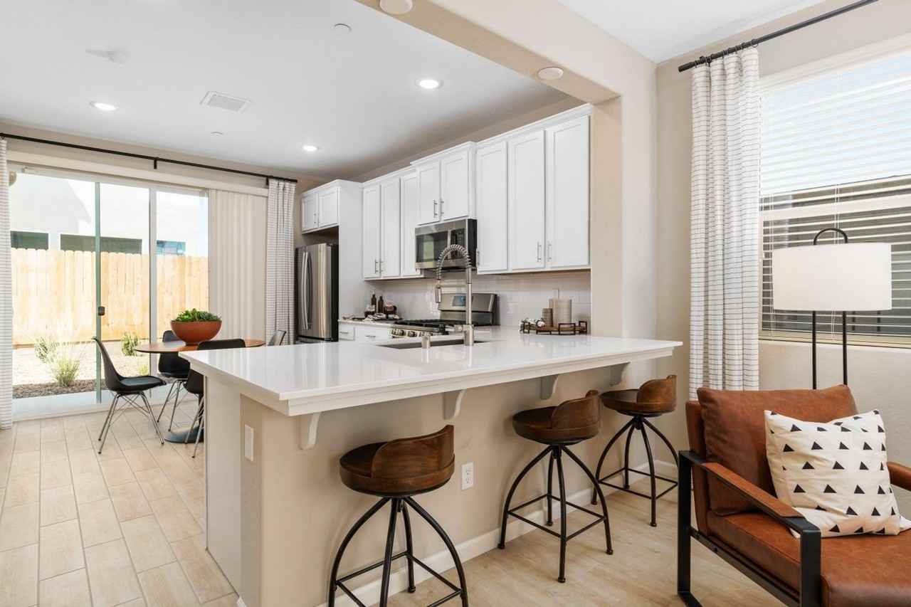 1105 Alcove Way W - Photo 7 of 28