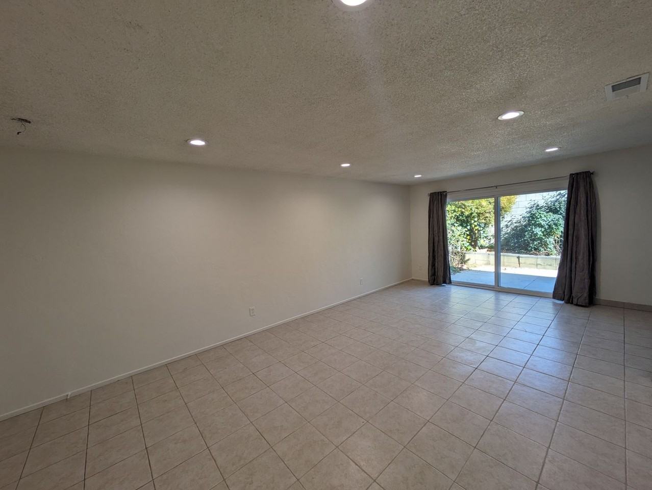 822 Bonita Ave - Photo 4 of 22