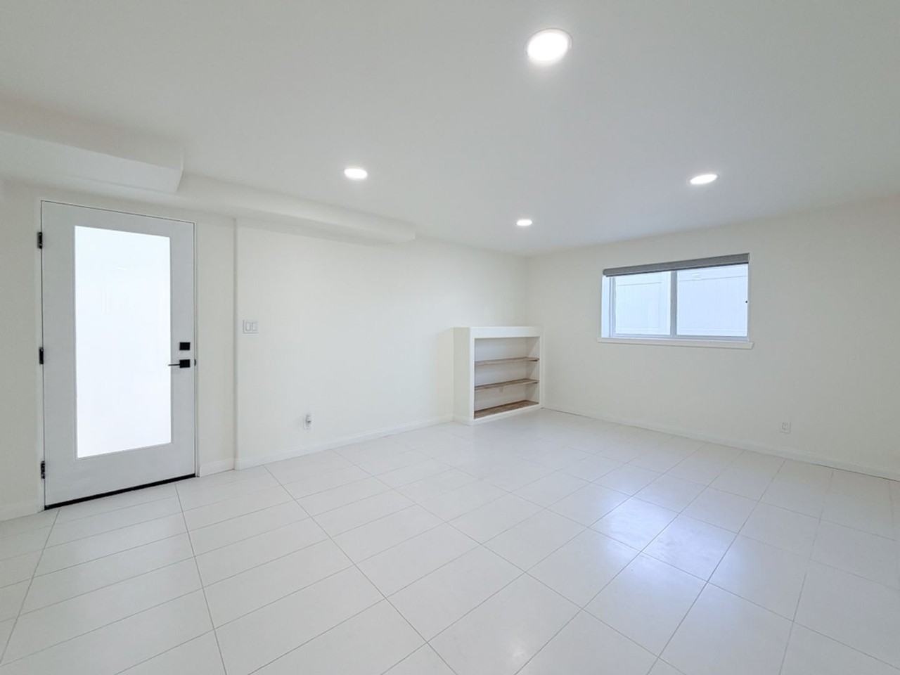 500 Ocean Dr - Photo 2 of 14