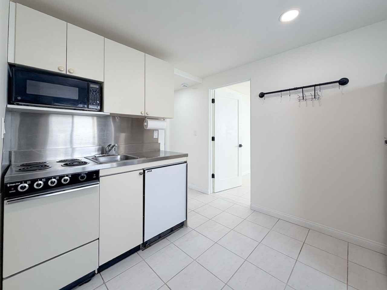 500 Ocean Dr - Photo 6 of 14