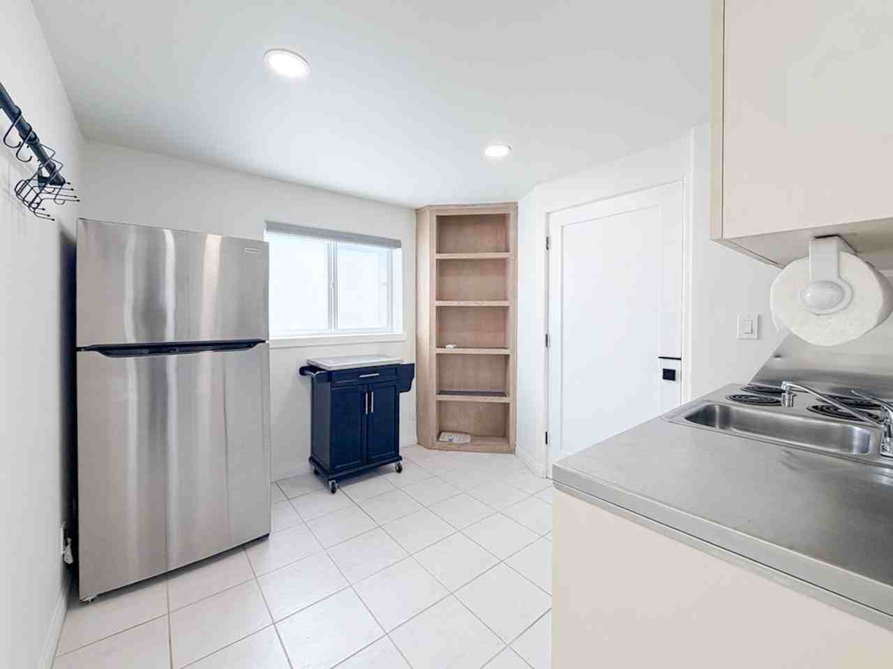 500 Ocean Dr - Photo 7 of 14