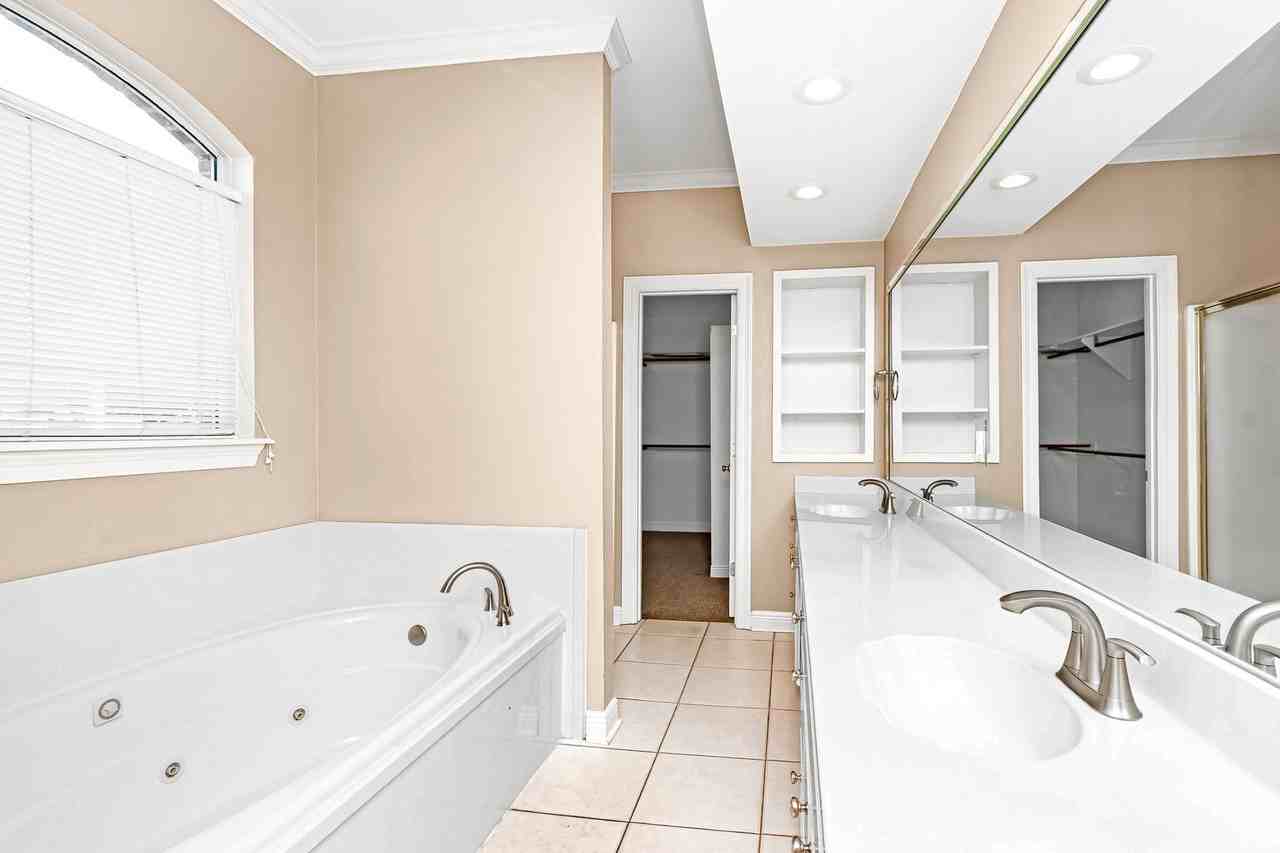 9007 Highland Rd - Photo 5 of 13