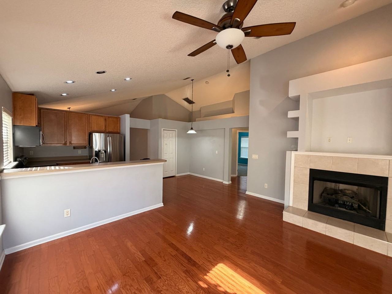 1193 Bedrock Dr - Photo 2 of 9