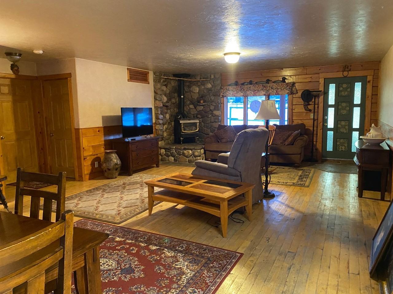 578 W 5500 S - Photo 3 of 14