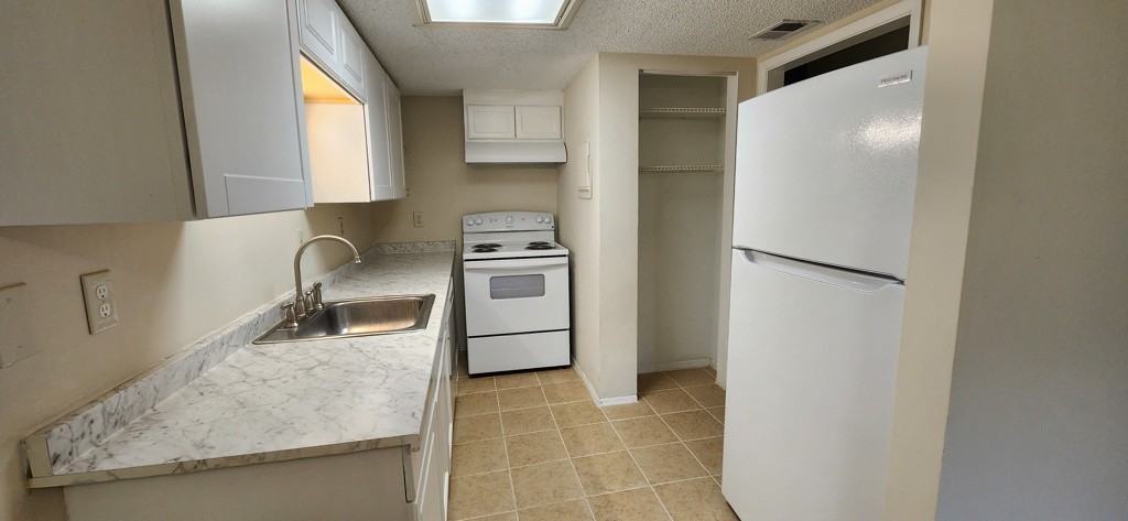 6494 Bannor Ln #D - Photo 3 of 13