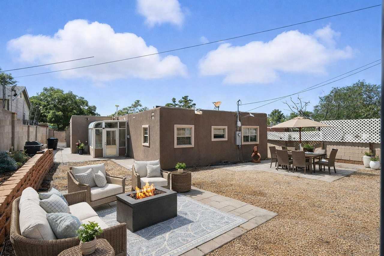 1632 Columbia Dr Se #A - Photo 3 of 17