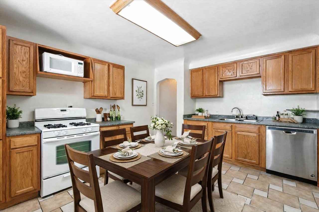 1632 Columbia Dr Se #A - Photo 6 of 17