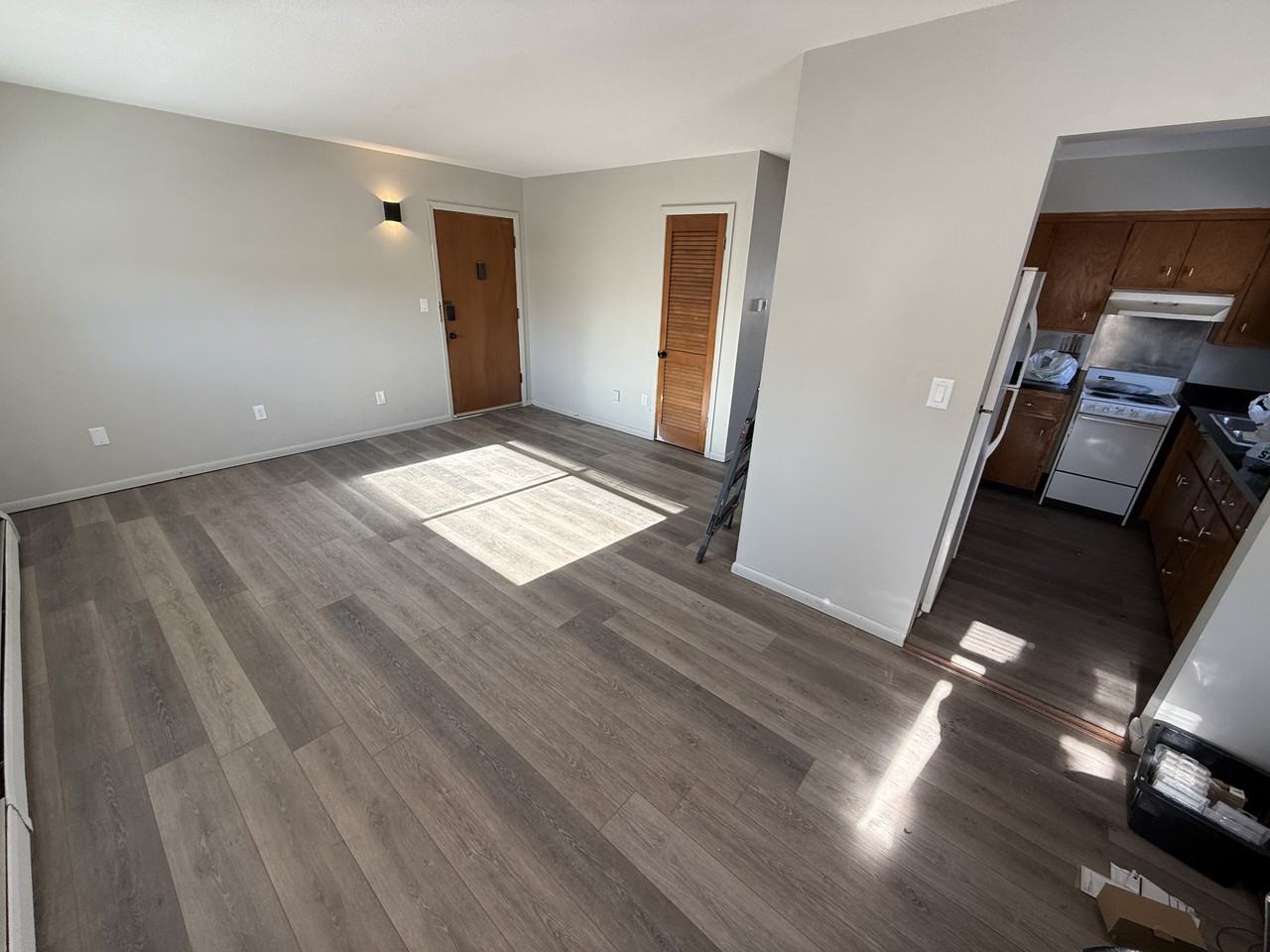 1358 10th Ave Se #3 - Photo 2 of 10