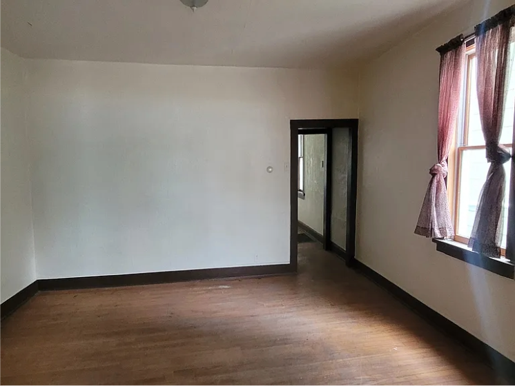 164 Dupont St #164 - Photo 2 of 7