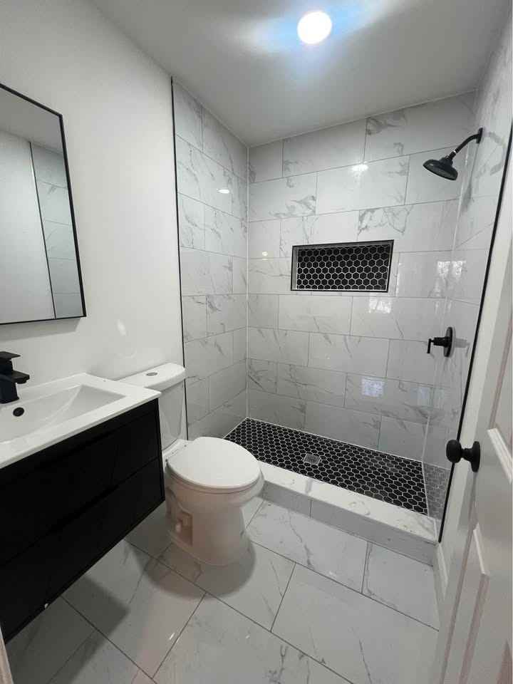 5233 Saint Charles Ave #3 - Photo 7 of 8