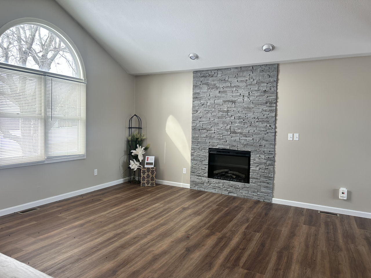 4112 Se Illinois Ave - Photo 5 of 14