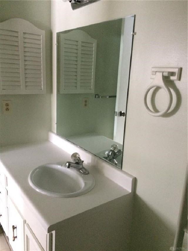 211 S Beech St #103 - Photo 6 of 8