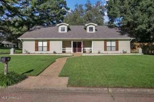 featured image of 61 Sunline Dr