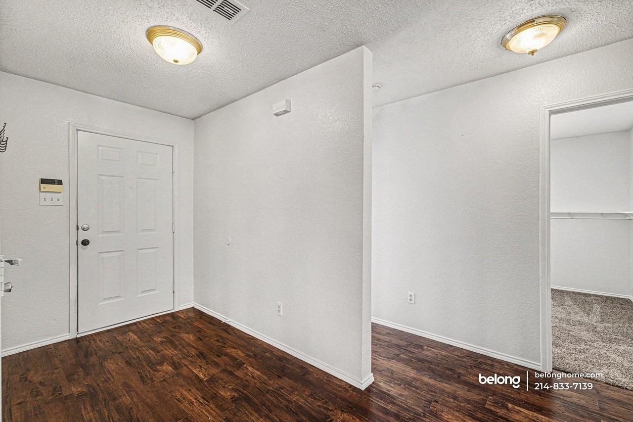 1551 Brandywine Ln - Photo 4 of 28