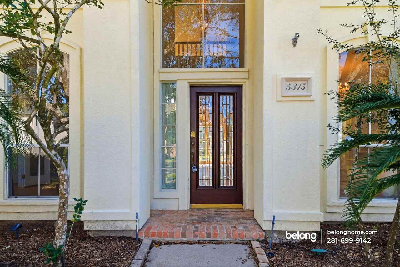 5315 Ridgewood Reef - Photo 2 of 36