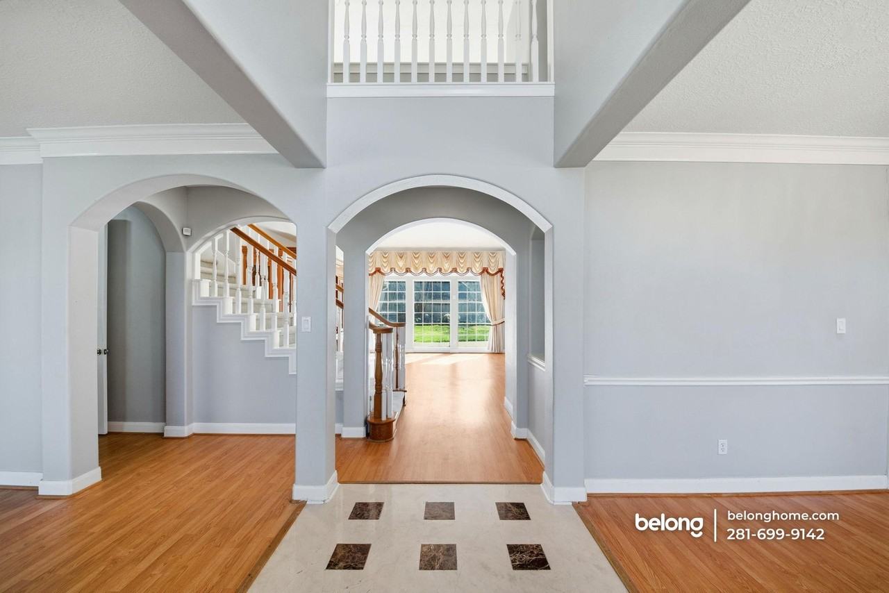 5315 Ridgewood Reef - Photo 4 of 36