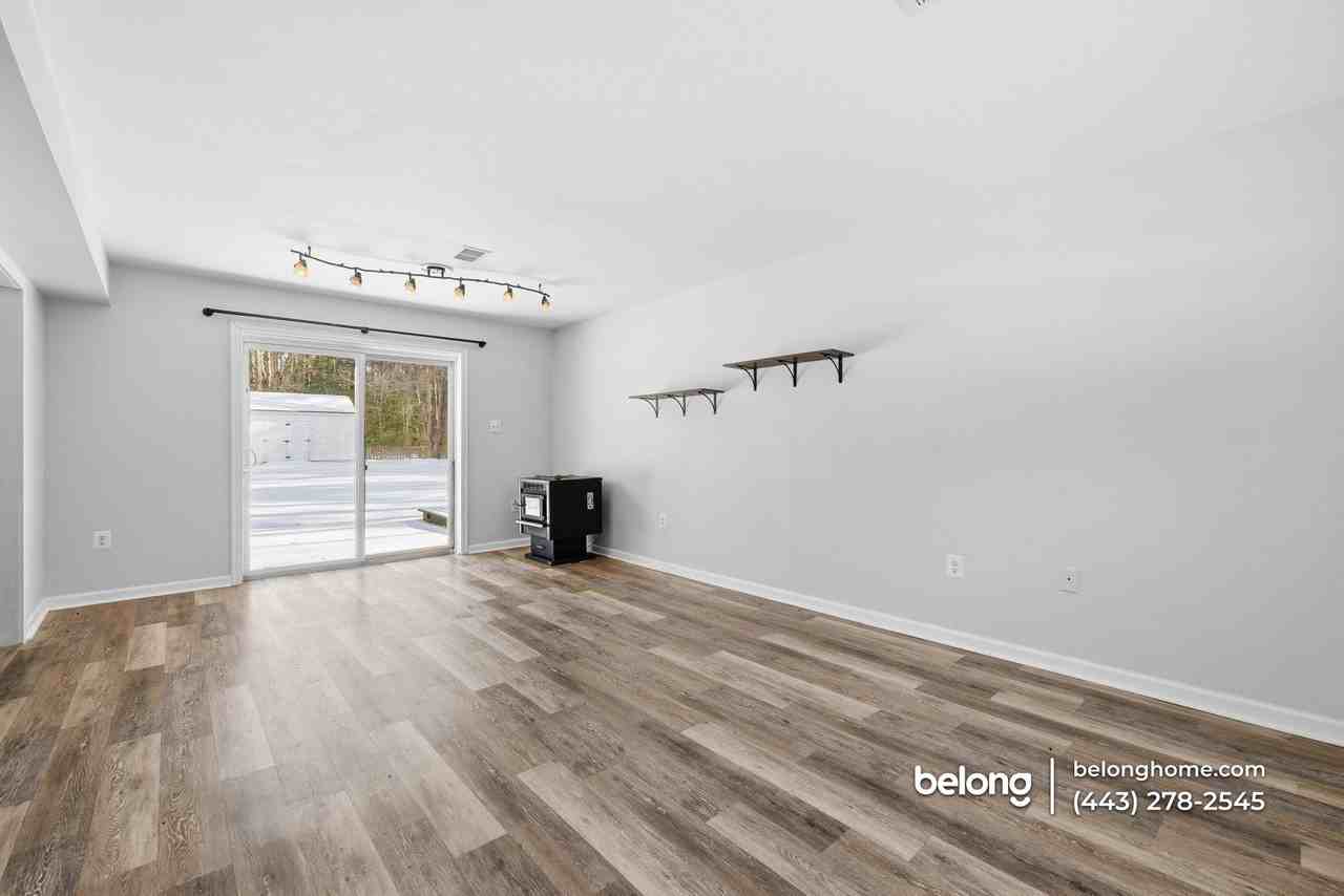 15390 Matthews Manor Rd - Photo 5 of 40