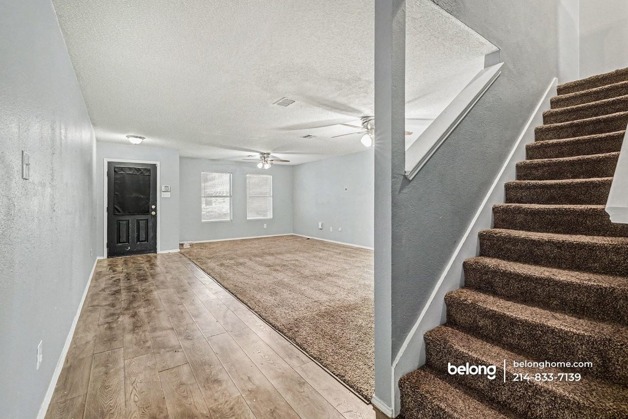 2256 White Oak Dr - Photo 5 of 33