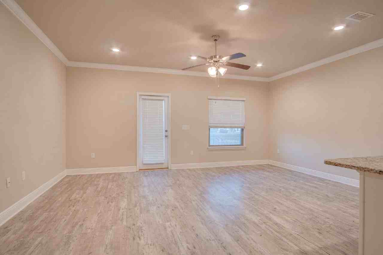 310 S F St - Photo 3 of 26
