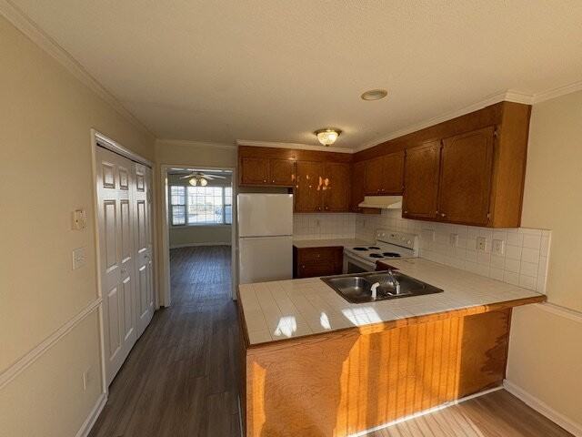 3987 Sterling Pointe Dr - Photo 4 of 16