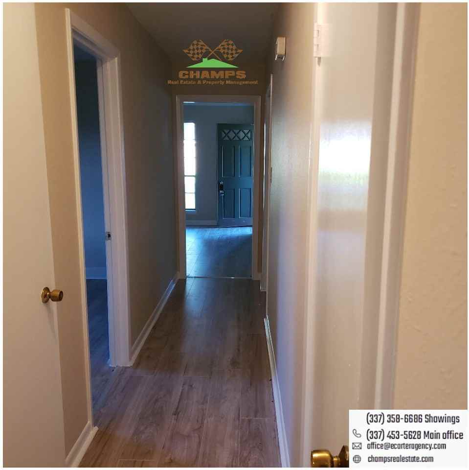 402 Toronto Dr - Photo 4 of 9