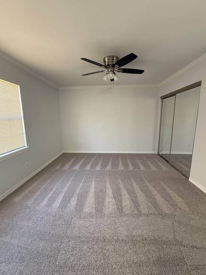 2872 Harbinger Ln - Photo 5 of 20