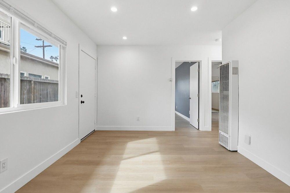 222 S Avenue 63 ##1 - Photo 4 of 44