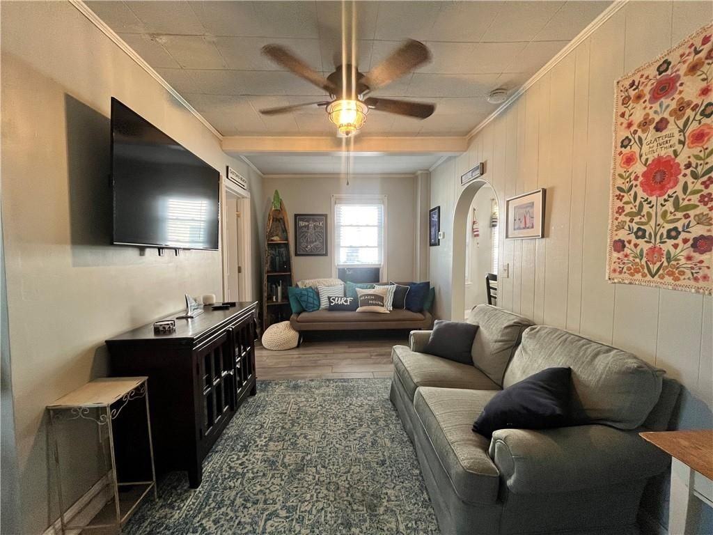 16 Vaughan Ave ##1 - Photo 2 of 32