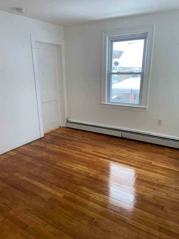 8 5th St ##8b - Photo 6 of 9