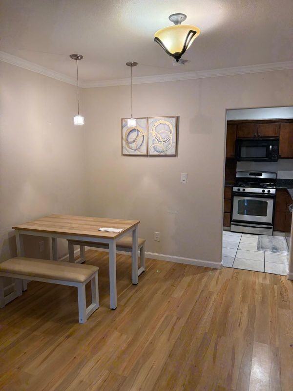 558 A St - Photo 6 of 9