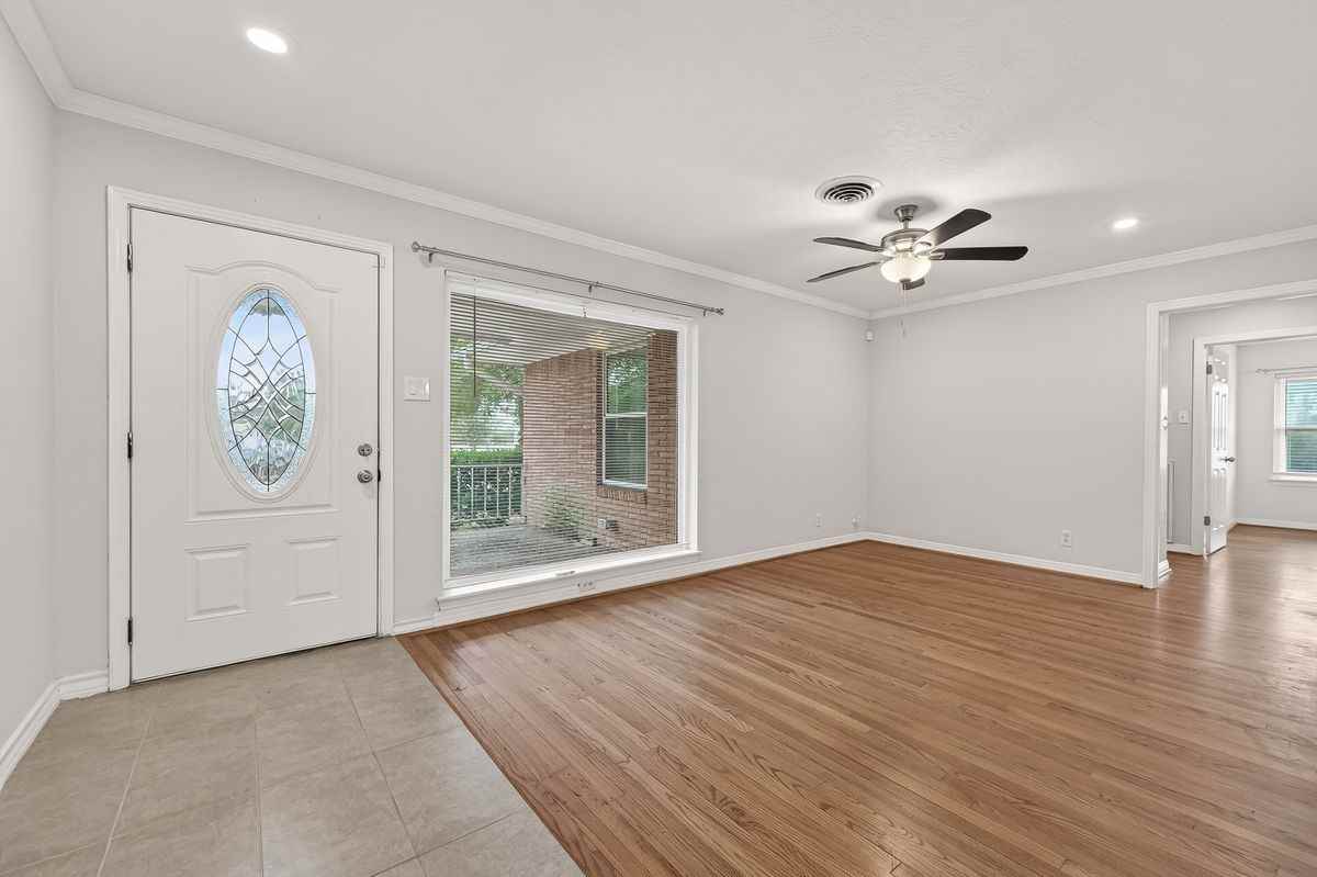 3003 Topham Cir - Photo 6 of 11