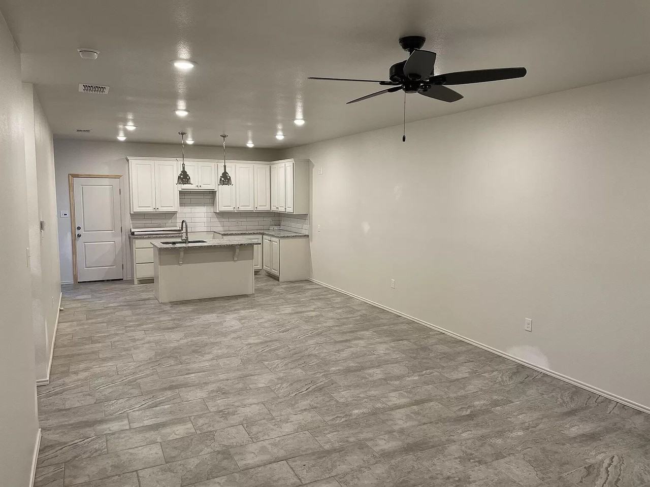 5704 Lehigh St - Photo 6 of 10