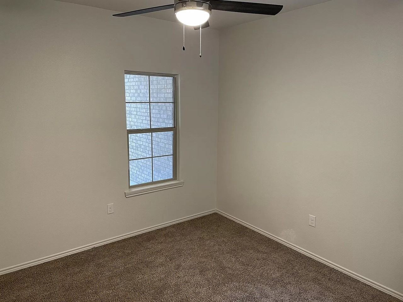 5704 Lehigh St - Photo 7 of 10