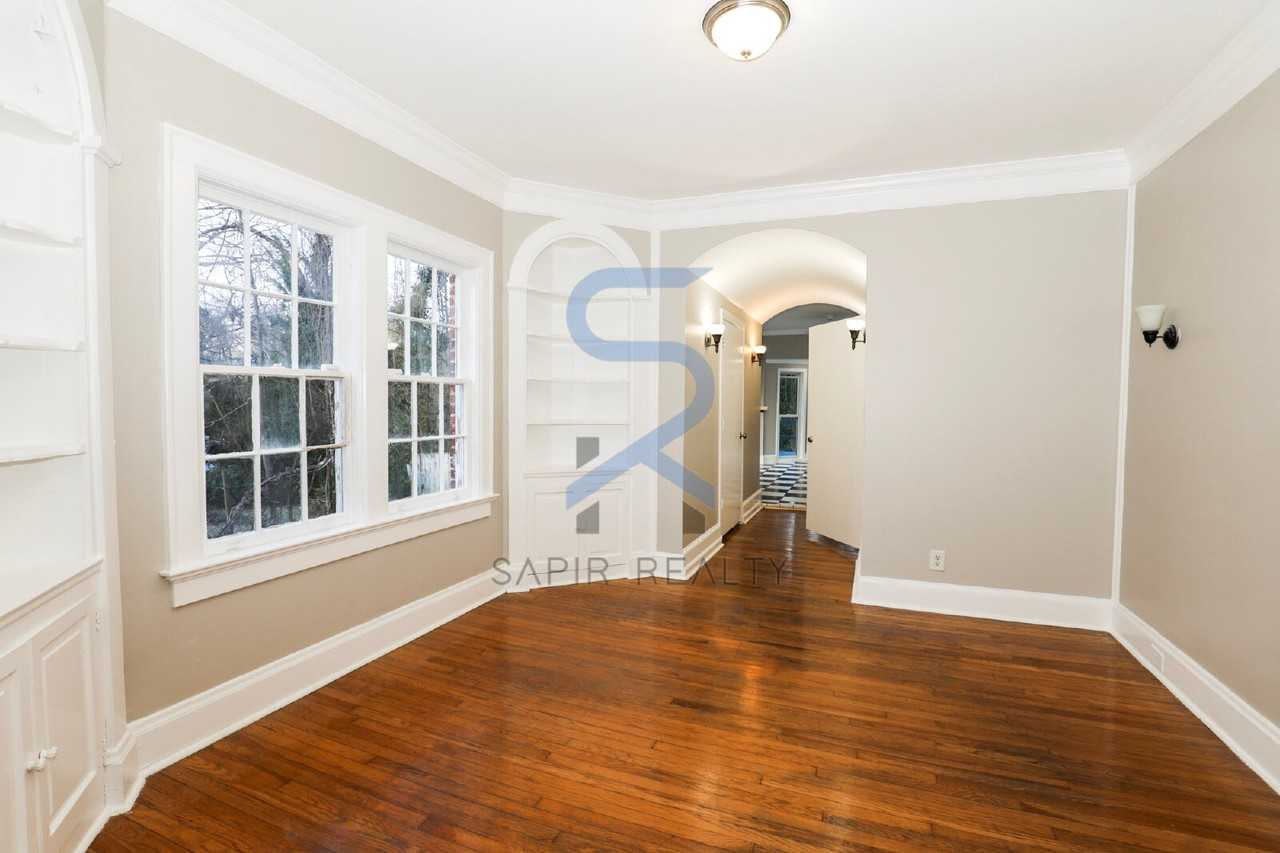 1441 Boulevard Lorraine Sw - Photo 7 of 23