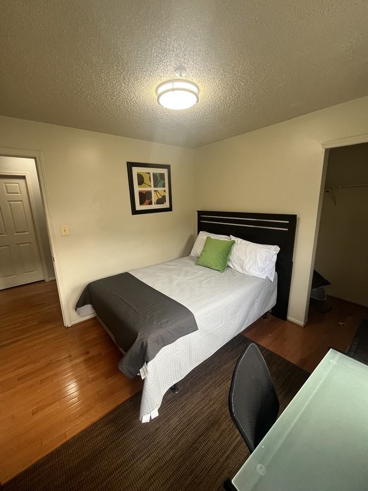 1 Society Hill Quad - Photo 7 of 9