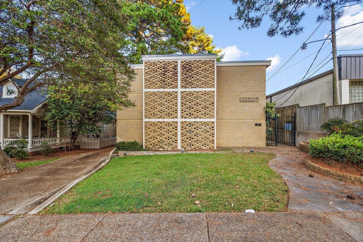 1330 N State St #A - Photo 3 of 24