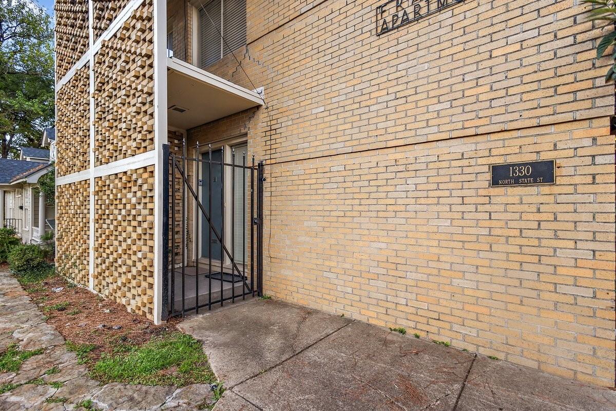 1330 N State St #A - Photo 5 of 24