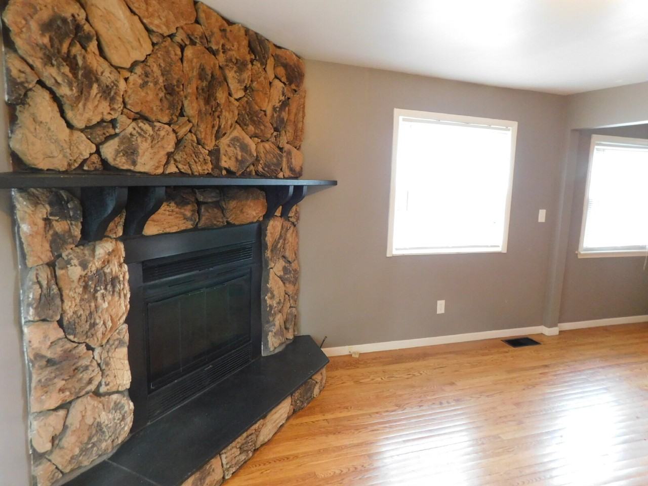 13648 Leonard Ave - Photo 5 of 13