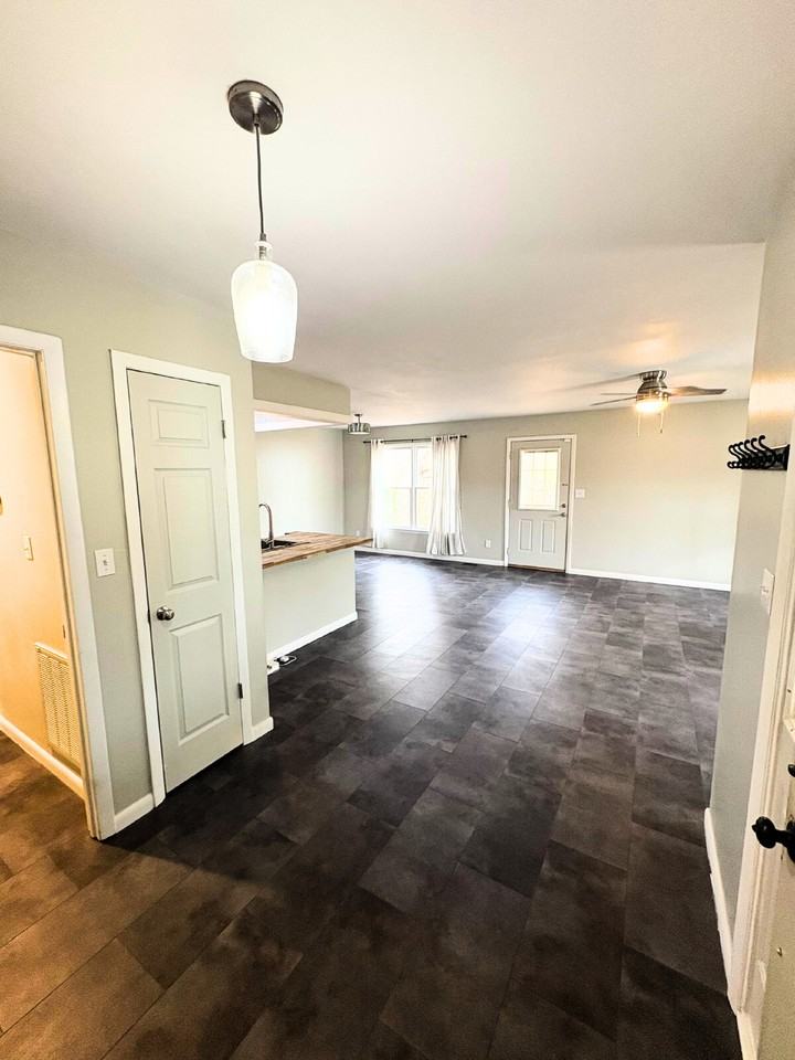 5200 Sundown Dr - Photo 3 of 19