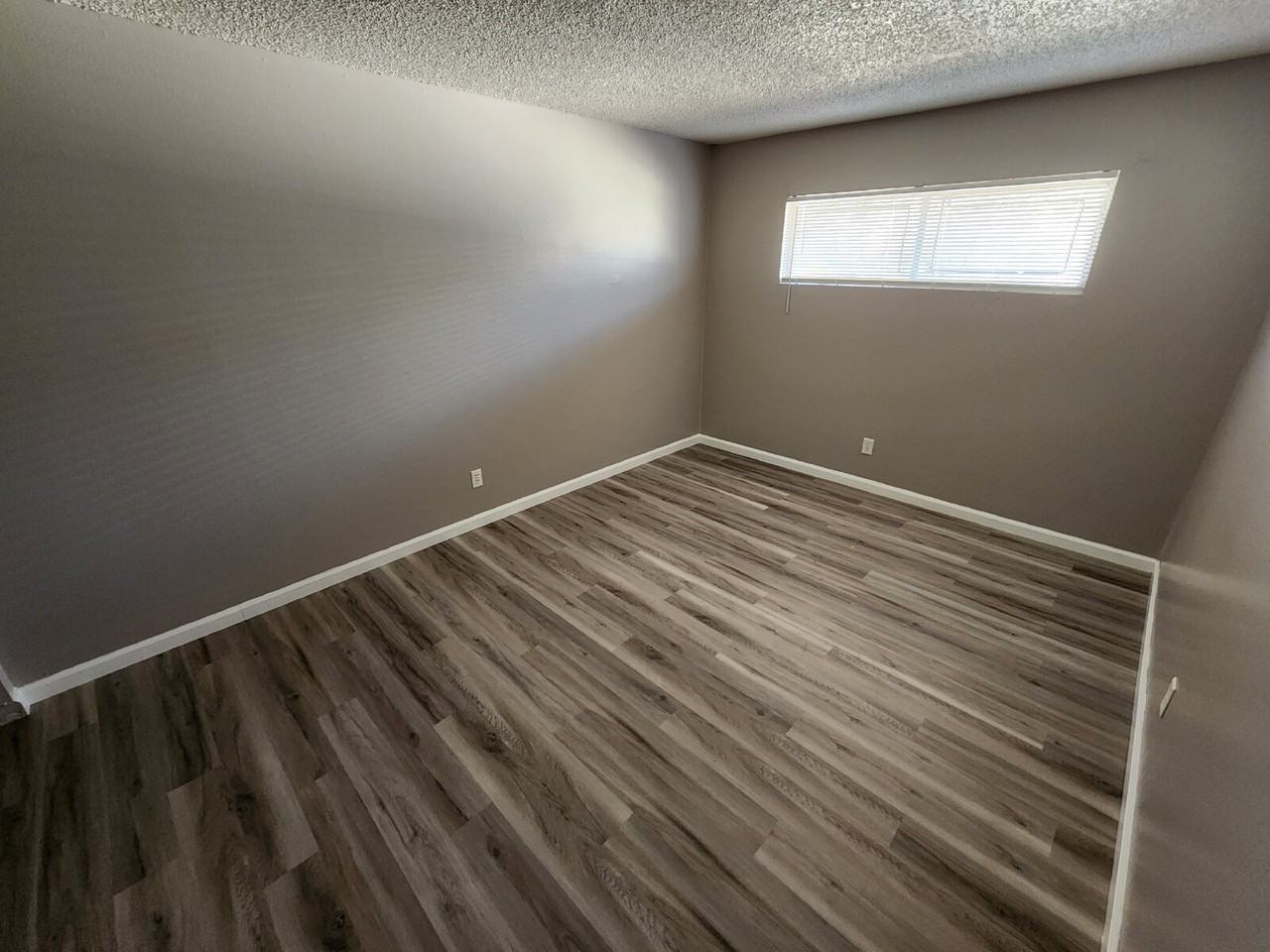 2527 Crawford St #2 - Photo 7 of 14