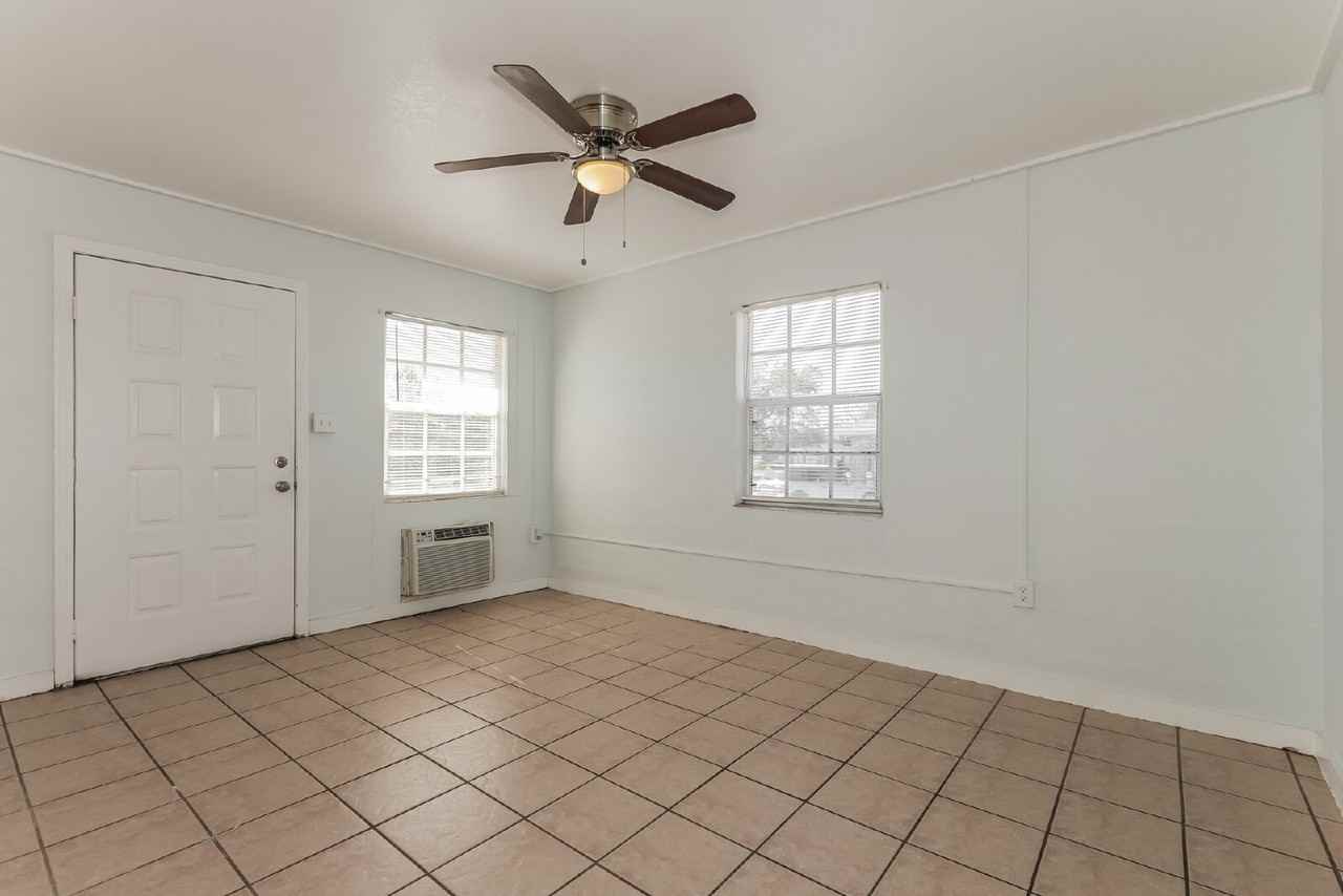 315 D St #4 - Photo 5 of 16