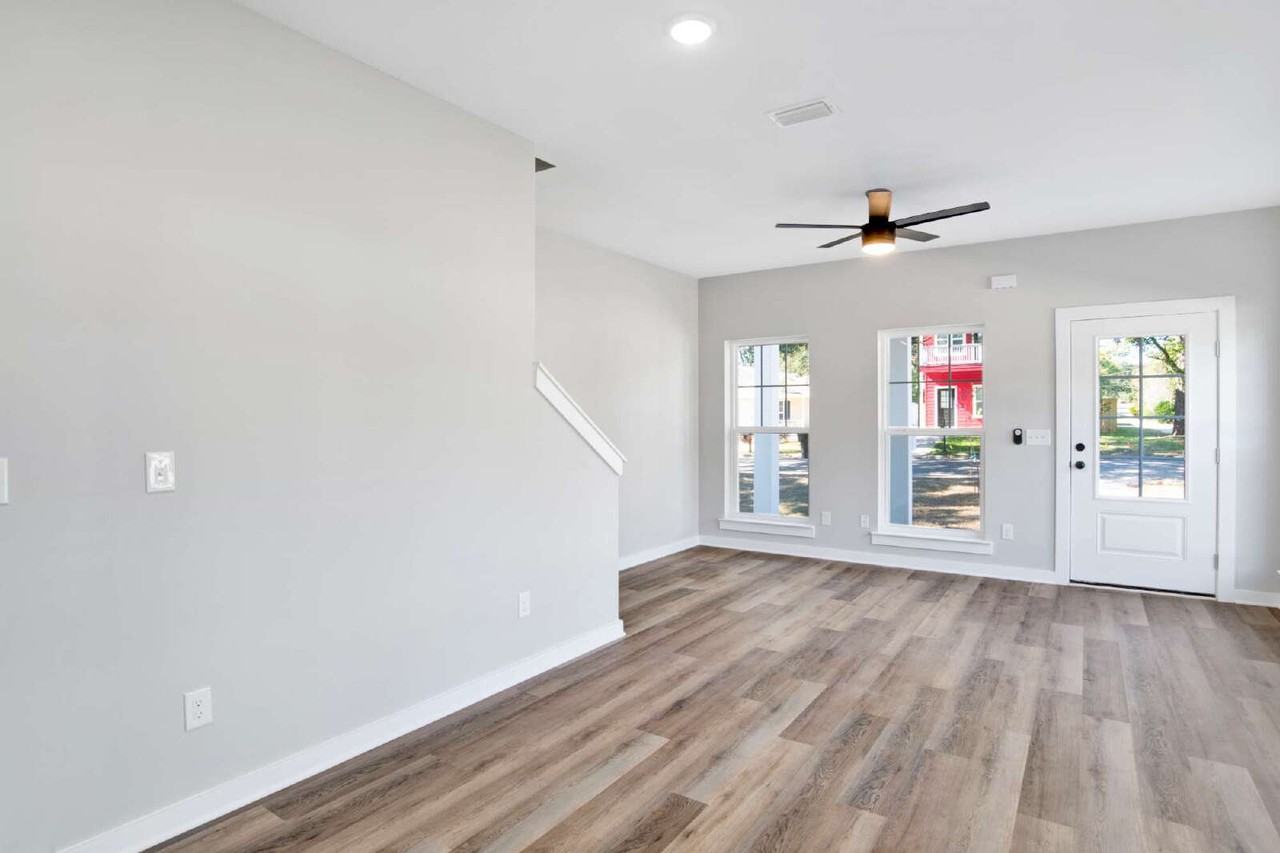 1020 N D St - Photo 7 of 24