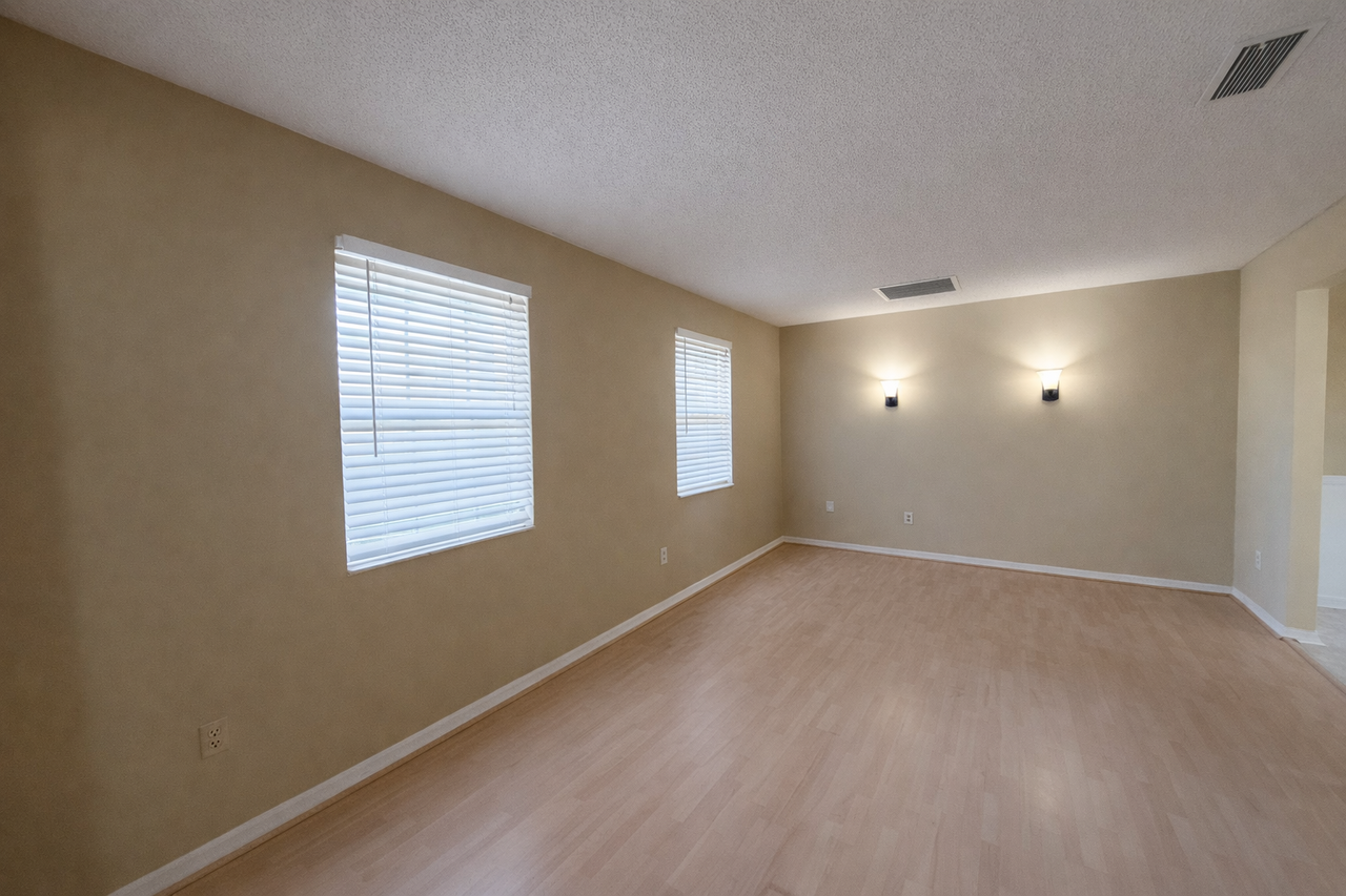 7 Mitchell Ave - Photo 2 of 18