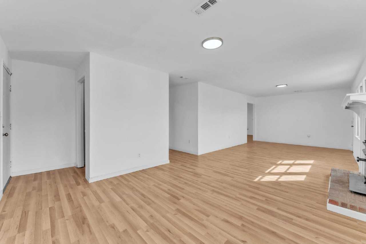 111 Rodgers Rd - Photo 6 of 27