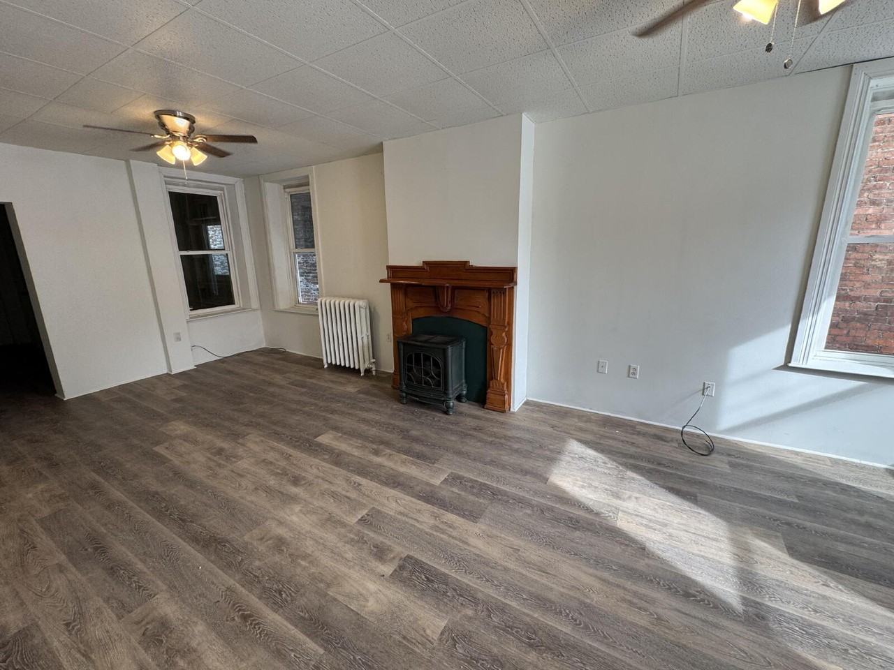 1109 E Philadelphia St - Photo 4 of 20