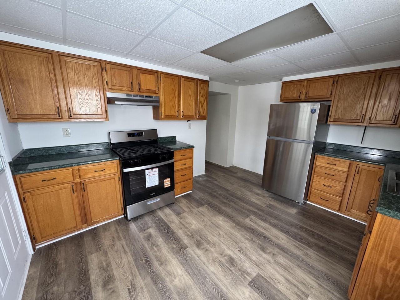 1109 E Philadelphia St - Photo 5 of 20