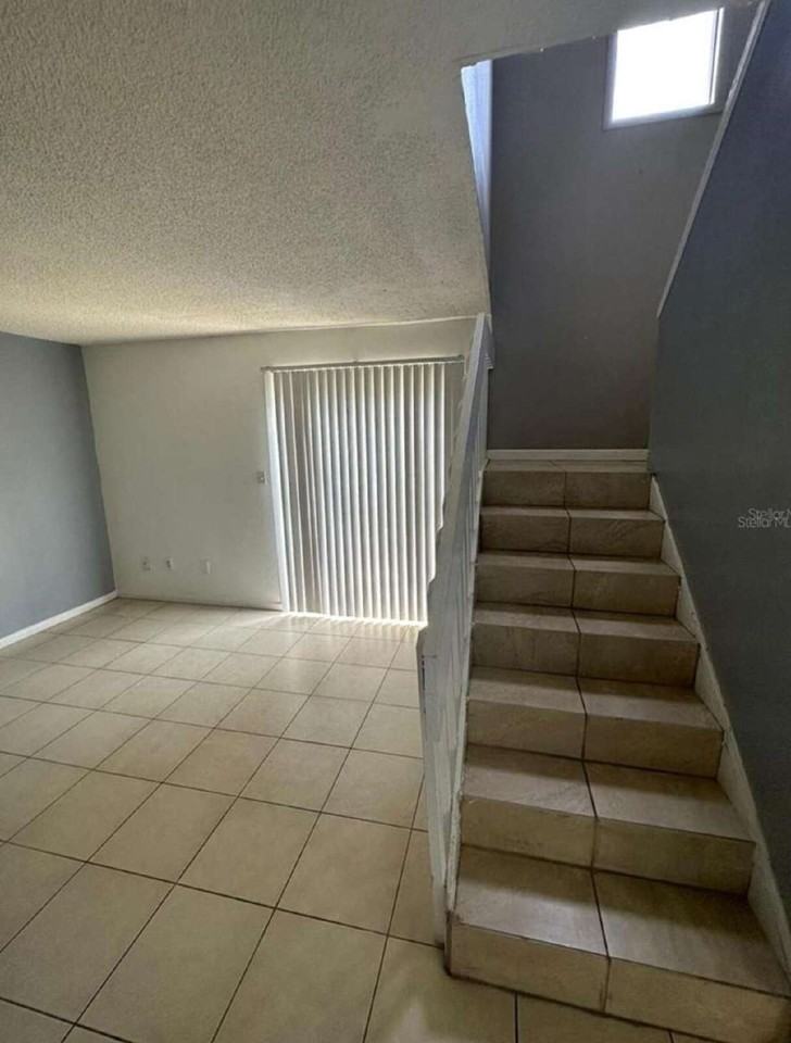 2340 Huntington Green Ct - Photo 5 of 12