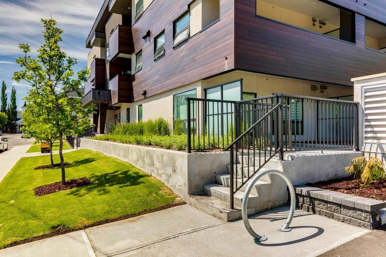 Mantra Marda Loop - Photo 6 of 14