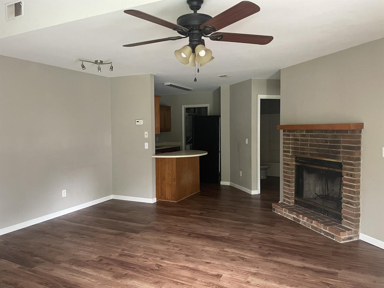 1 160 #1 - Photo 2 of 11