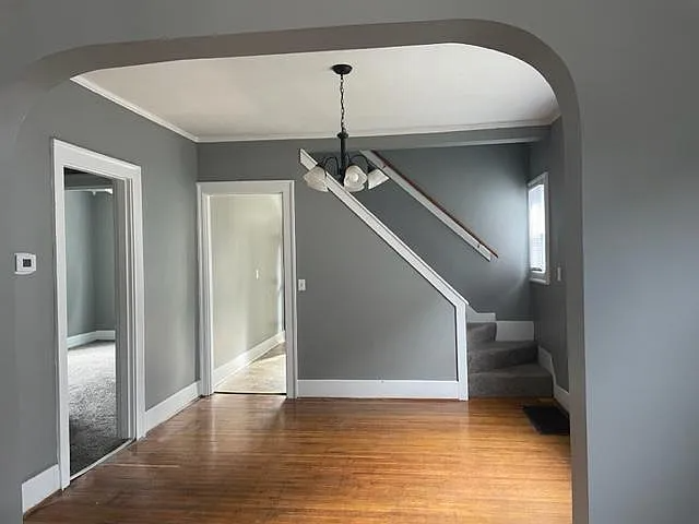 2232 Grinstead Dr - Photo 5 of 25